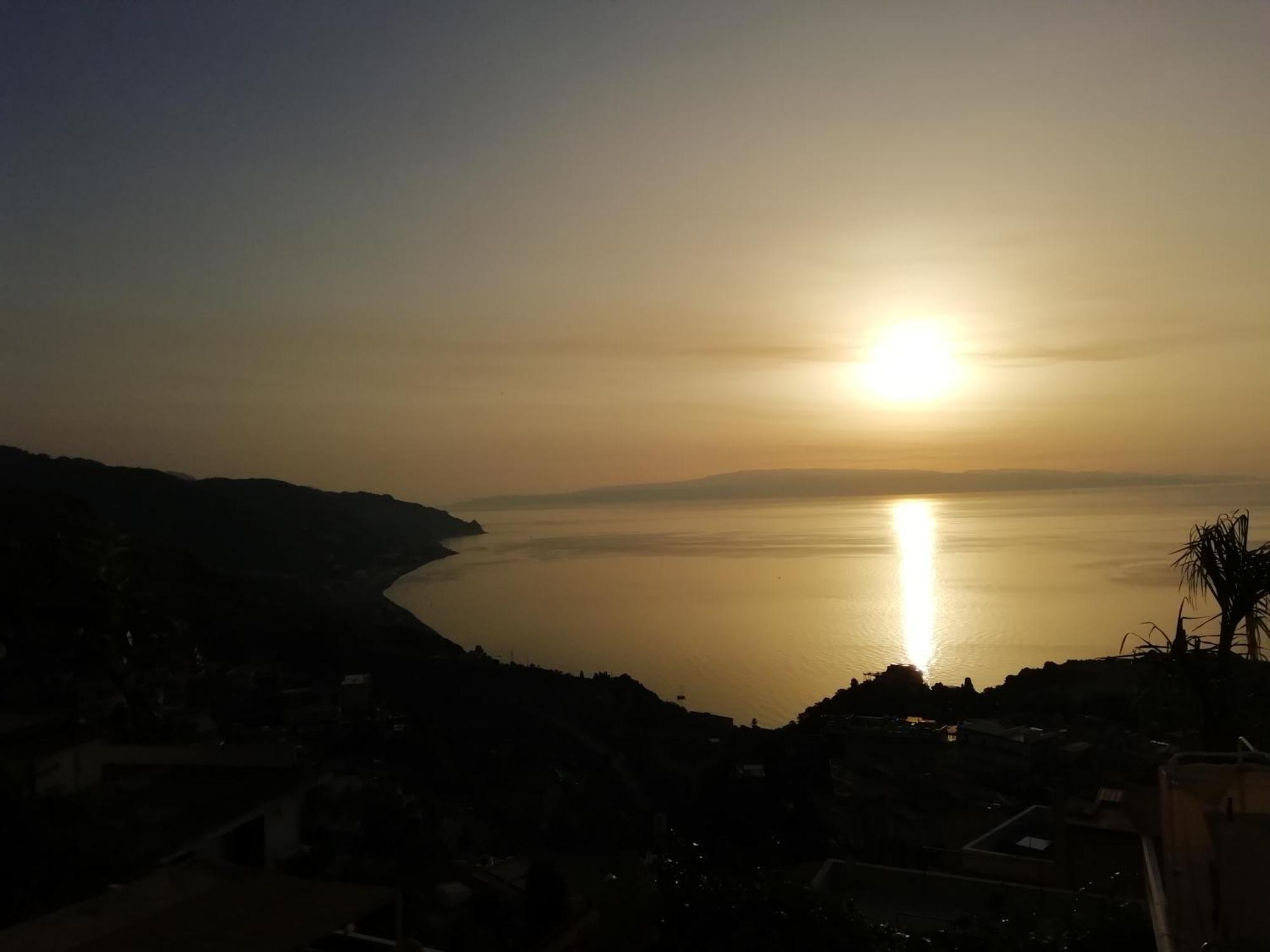 Villa Johnny And Mary'S House Breathtaking View Taormina Szoba fotó